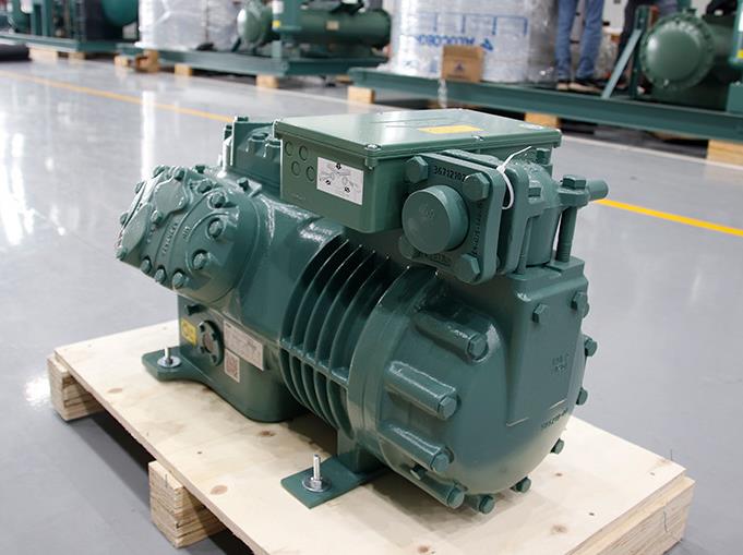 在選擇制冰機(jī)時(shí)，投資者應(yīng)關(guān)注壓縮機(jī)的質(zhì)量