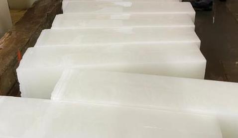 這種降溫方法簡(jiǎn)單直接，但效率和均勻性有限