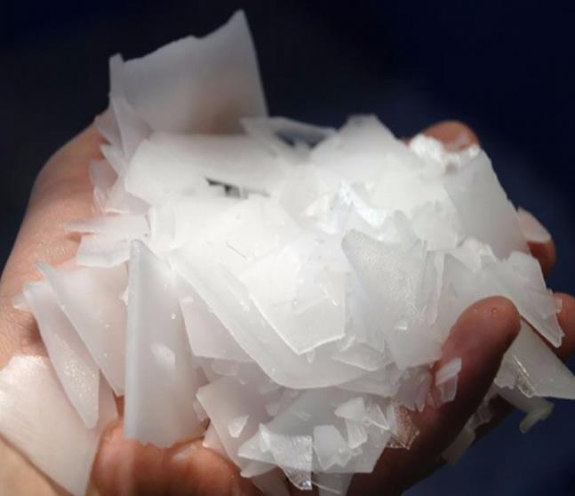 具體時間需根據(jù)制冰機的類型和效率來確定